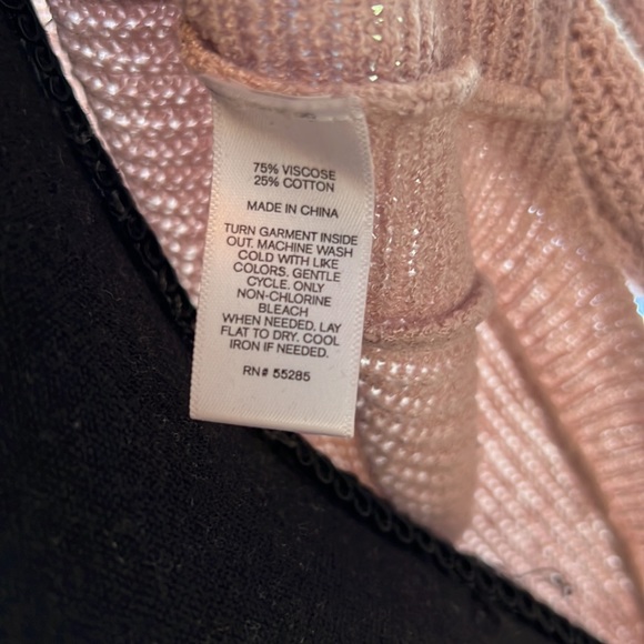 Express sweater - Picture 3 of 3